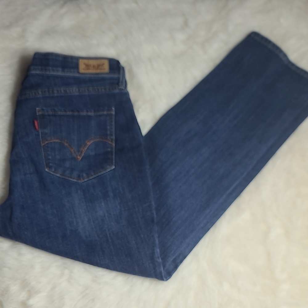 Levi's Women’s Straight Leg Jeans in Dark Blue Denim